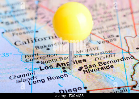 Ripresa macro di una mappa che mostra la città di Los Angeles, California. Foto Stock