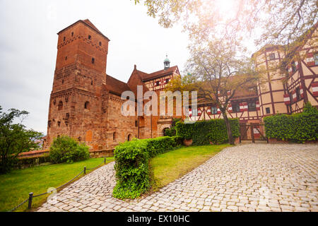 Il cortile interno del bellissimo Kaiserburg, Norimberga Foto Stock