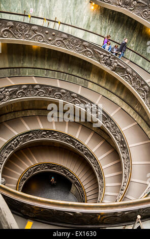 Scala del Bramante in Vaticano Musei Foto Stock