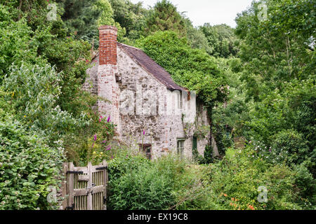 Un cottage nel piccolo borgo di Whiteleaved Quercia, Herefordshire, UK, sul bordo della Malvern Hills Foto Stock