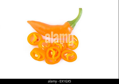 Hot peperoni gialli fette Foto Stock