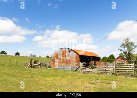 Una vecchia fattoria barn nello Shropshire Foto Stock