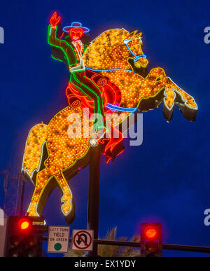 La Hacienda cavallo e cavaliere sign in Las Vegas Foto Stock