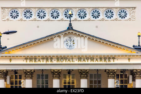 Il Theatre Royal Haymarket, originariamente noto come " il Piccolo Teatro nel fieno', a Londra, Regno Unito. Foto Stock