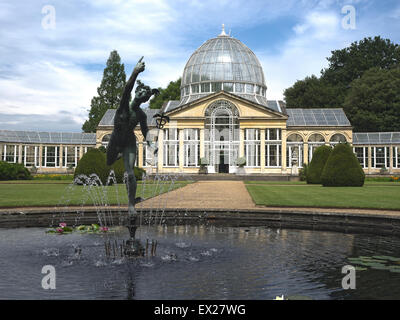 Il grande conservatorio, Syon Park, Londra, Inghilterra Foto Stock