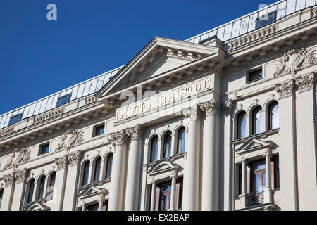 La facciata dell'albergo storico Bristol a Varsavia, Polonia Foto Stock