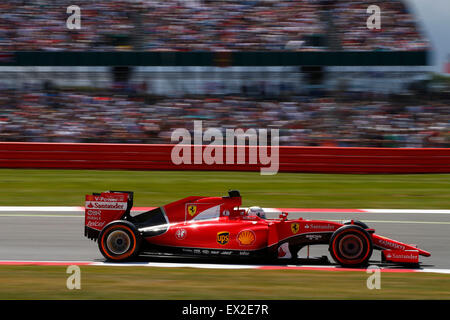 Silverstone, UK. 5 Luglio, 2015. Motorsports: FIA Formula One World Championship 2015, il Gran Premio di Gran Bretagna, #5 Sebastian Vettel (GER, la Scuderia Ferrari), Credit: dpa picture alliance/Alamy Live News Foto Stock