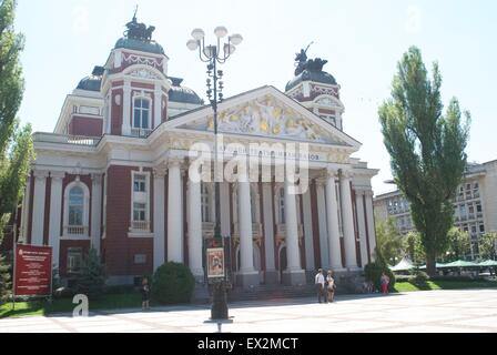 Sofia il Teatro Nazionale Ivan Vazov; Tour della Bulgaria Foto Stock