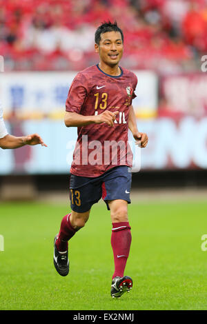 Ibaraki, Giappone. 5 Luglio, 2015. Atsushi Yanagisawa Calcetto : un gioco di addio di Koji Nakata, Atsushi Yanagisawa e Toru Araiba a Kashima Soccer Stadium di Ibaraki, il Giappone . Credito: Giovanni Osada AFLO/sport/Alamy Live News Foto Stock