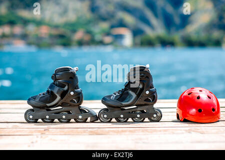 Attrezzature di pattinaggio su assi di legno Foto Stock