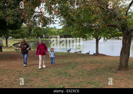 Molla grande Parco internazionale è la Scenic fulcro del centro cittadino di Huntsville, AL. Foto Stock