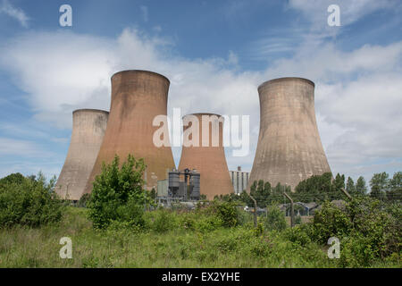 Torri di raffreddamento Foto Stock