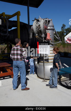 Autentico motore a razzo display, Infinity Science Center, Bay St. Louis, MS Foto Stock