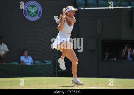 Il torneo di Wimbledon, Regno Unito. 04 Luglio, 2015. Il torneo di Wimbledon Tennis campionati. Signore sceglie il terzo round match Caroline Wozniakci (den) © Azione Sport Plus/Alamy Live News Foto Stock