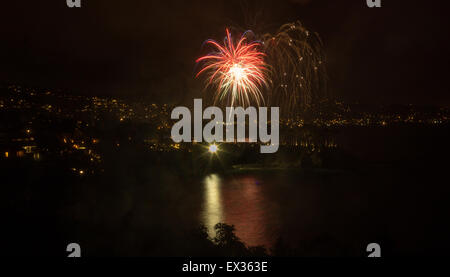 Laguna Beach fuochi d'artificio / luci della città sul quarto di luglio festa Foto Stock