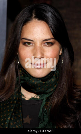 Olivia Munn presso il Los Angeles premiere di "Nobel figlio" tenutasi presso il teatro egiziano di Hollywood di dicembre 2, 2008. Foto Stock