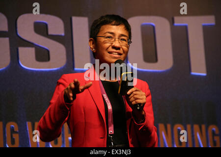 Manila, Filippine. 06 Luglio, 2015. Rappler fondatore e CEO di Maria Ressa, risponde alle domande del pubblico durante la Slingshot Manila 2015, Gazzetta evento startup di APEC 2015 nelle Filippine, a PICC in Manila. La manifestazione tesa a sostenere le microimprese e le piccole e medie imprese (MSME's) in e intorno alla regione Asia Pacifico. Credito: J Gerard Seguia/Pacific Press/Alamy Live News Foto Stock