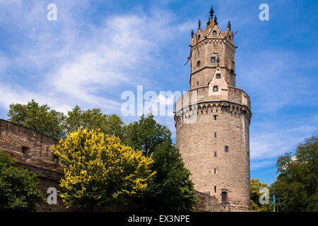 L'Europa, Germania, Renania-Palatinato, Andernach, la Runde Turm, Round Tower, il segno distintivo della città. Europa, Deutschland, Rheinl Foto Stock