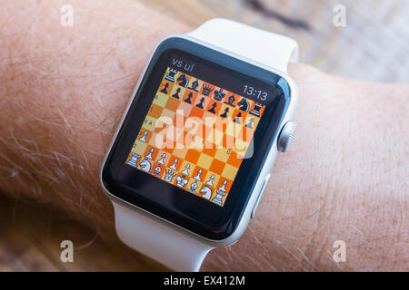 Partita a scacchi su un Apple Watch Foto Stock