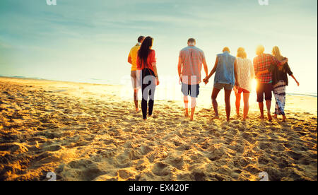 Il legame di amicizia Relax Estate spiaggia felicità Concept Foto Stock