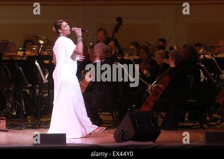 Il New York Pops 32th Birthday Gala presso la Carnegie Hall - Prestazioni. Dotato di: Queen Latifah dove: la città di New York, New York, Stati Uniti quando: 04 maggio 2015 C Foto Stock