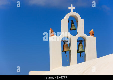 Greco tradizionale architettura Cicladi stile in Imerovigli, una piccola cittadina tra Fira e Ohia a Santorini, Grecia Foto Stock