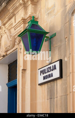 Stazione di polizia di firmare in Mdina, Malta Foto Stock