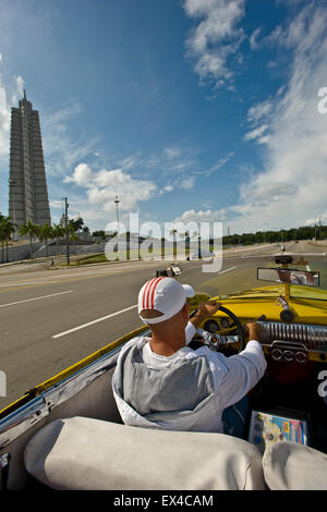 Vista verticale del Jose Marti Memorial a l'Avana, Cuba. Foto Stock