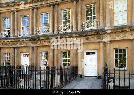 Il circus in bagno, una circolare georgian/regency terrazza di case progettato dall architetto john wood the Elder nel tardo 18th.c uk Foto Stock