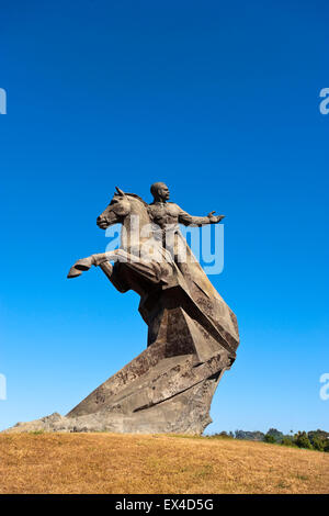 Vista verticale a Antonio Maceo di Piazza della Rivoluzione a Santiago de Cuba, Cuba. Foto Stock