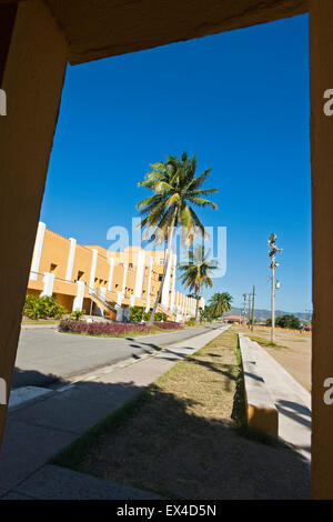 Vista verticale del proiettile frontale forato della caserma Moncada a Santiago de Cuba, Cuba. Foto Stock
