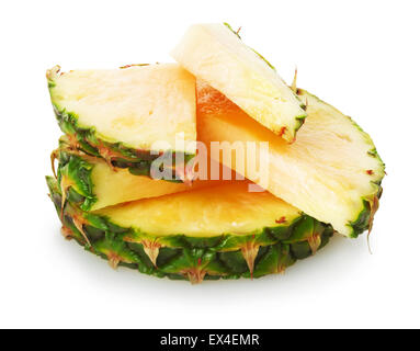 Fette di ananas sullo sfondo bianco. Foto Stock