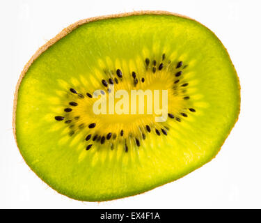 Una fetta di kiwi Foto Stock