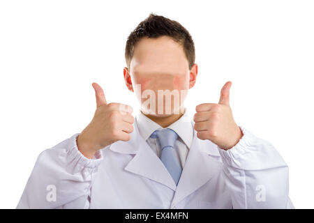 Un ragazzo medico senza volto in camice bianco rendendo Thumbs up come gesto di successo. È possibile sostituire la faccia di dettagli con il vostro Foto Stock