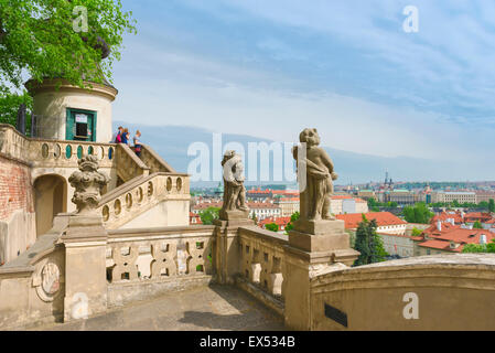 Il castello di Praga giardino, la terrazza del minor Furstenberg giardino in i giardini del castello di Praga (zahrady pod Prazskym hradem), Repubblica Ceca. Foto Stock