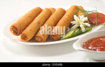 Hot & Spicy Chicken & Vege rotoli Foto Stock