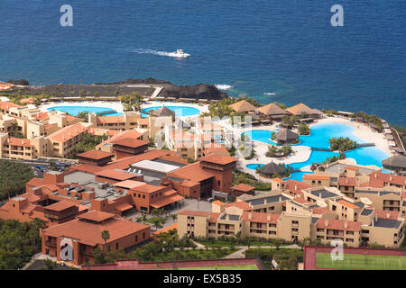 ESP, Spagna, Canarie, l'isola di La Palma, l'Hotel Teneguia Princess e La Palma Princess presso la costa occidentale nei pressi di La Foto Stock