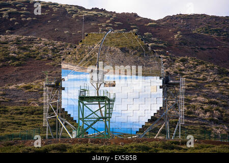 La Spagna, l'isola di La Palma, Major Atmospheric Gamma-ray Imaging Cherenkov telescope MAGIC Foto Stock