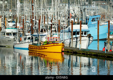 Barche da pesca, porto di Newport, Oregon, Stati Uniti d'America Foto Stock