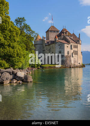 Veytaux, Canton Vaud, Svizzera. Chateau de Chillon sulle rive del Lago di Ginevra (Lac Leman). Foto Stock