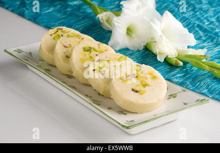 Round Barfi Peda Foto Stock