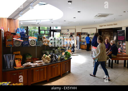 Interno di Ulster American Folk Park regali. Foto Stock