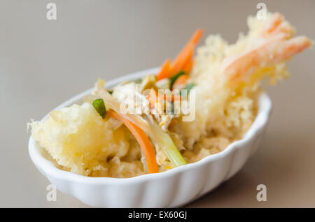 Giapponese Fritto in tempura di gamberi con salsa tonkatsu Foto Stock