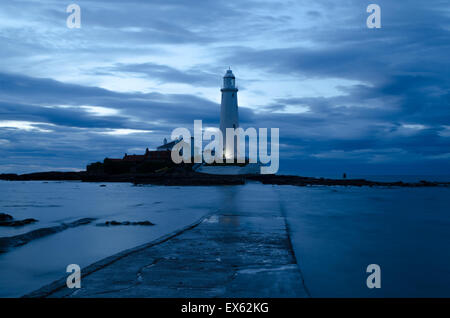 Saint Mary's Faro e isola al crepuscolo Foto Stock