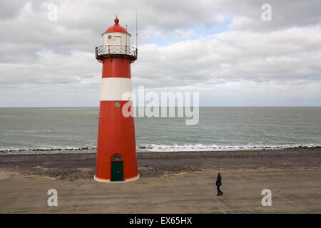 L'Europa, Paesi Bassi Zeeland, il faro Noorderhoofd al Westkap in Westkapelle sulla penisola di Walcheren. Foto Stock