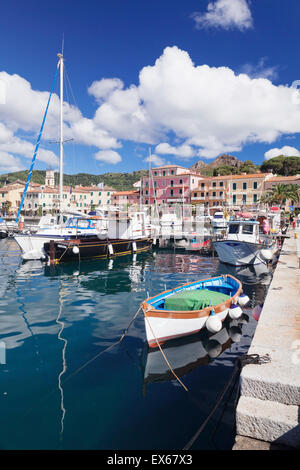 Porto di Porto Azzurro, Isola d'Elba, Livorno, Toscana, Italia Foto Stock