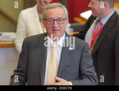 Bruxelles, Belgio. 07 Luglio, 2015. Commissione europea Chief Jean Claude Juncker parla alla stampa alla fine della Grecia - vertice UE. Juncker ha lasciato sapere domenica 12 luglio sarà un nuovo incontro. Credito: Jonathan Raa/Pacific Press/Alamy Live News Foto Stock