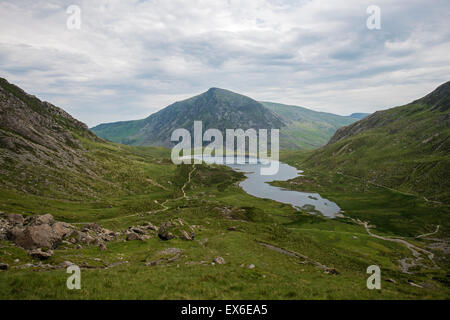 Cwm Idwal, Snowdonia, Parco Nazionale, il Galles del nord. Regno Unito Foto Stock