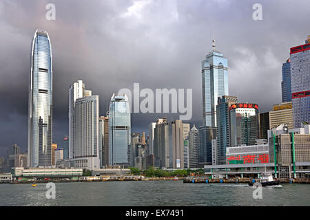 Isola di Hong Kong city skyline Cina Victoria Harbour Foto Stock
