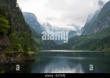 Vorderer Gosausee, Gosau lago, Dachstein montagne sullo sfondo, Dachtstein, Gosau, Salzkammergut, Austria superiore, Austria Foto Stock